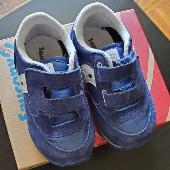 saucony jazz hook and loop